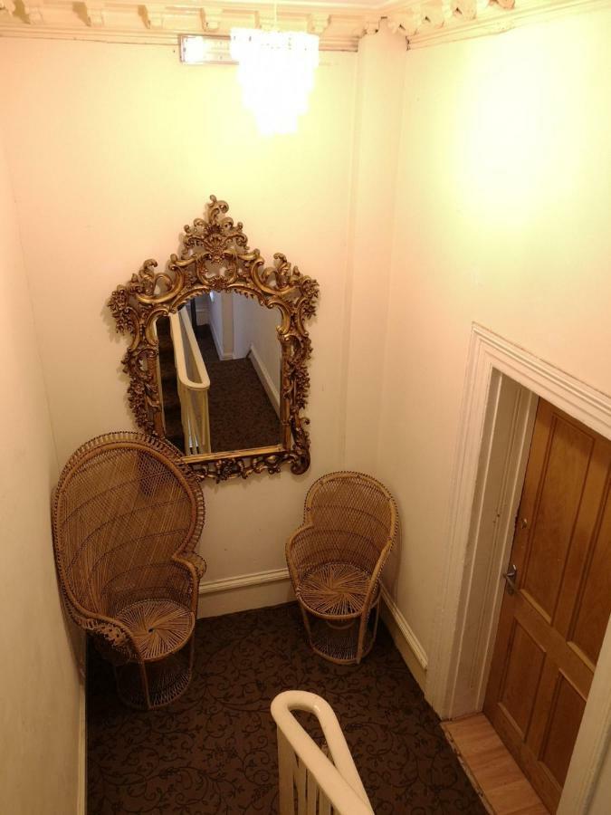 Whole Flat Next To Dover Port With Parking Екстериор снимка