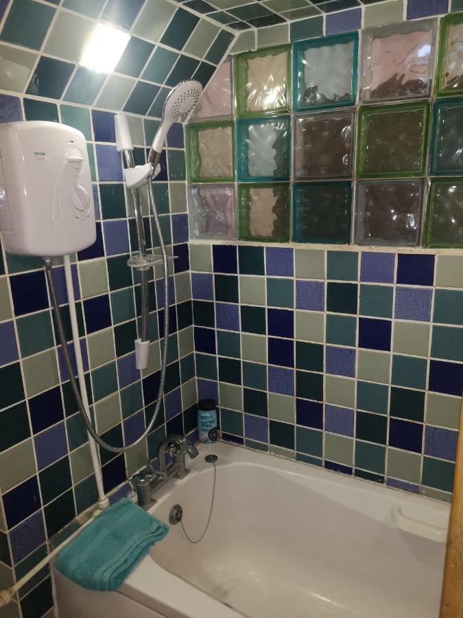 Whole Flat Next To Dover Port With Parking Екстериор снимка